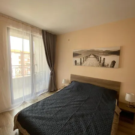 Apartment Apolon - Beautiful 400 M To The Beach