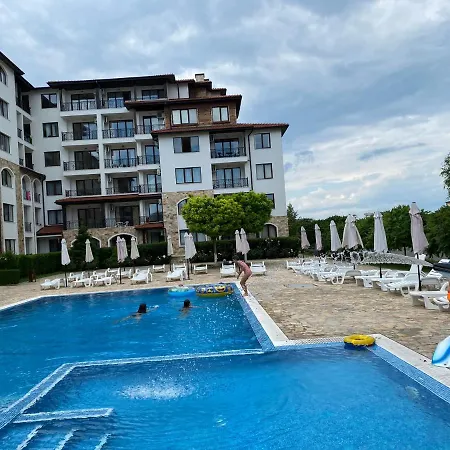 Apartment Apolon - Beautiful 400 M To The Beach *