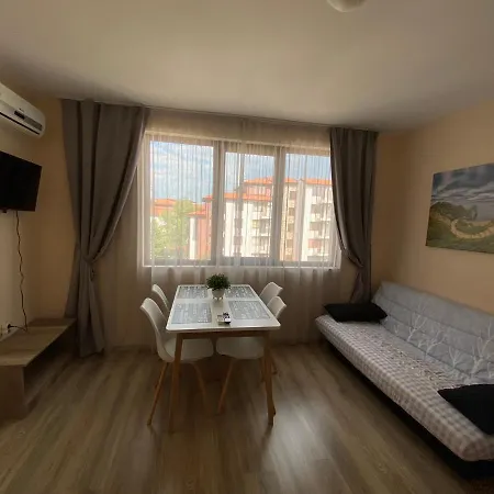 Apolon - Beautiful 400 M To The Beach Apartment *